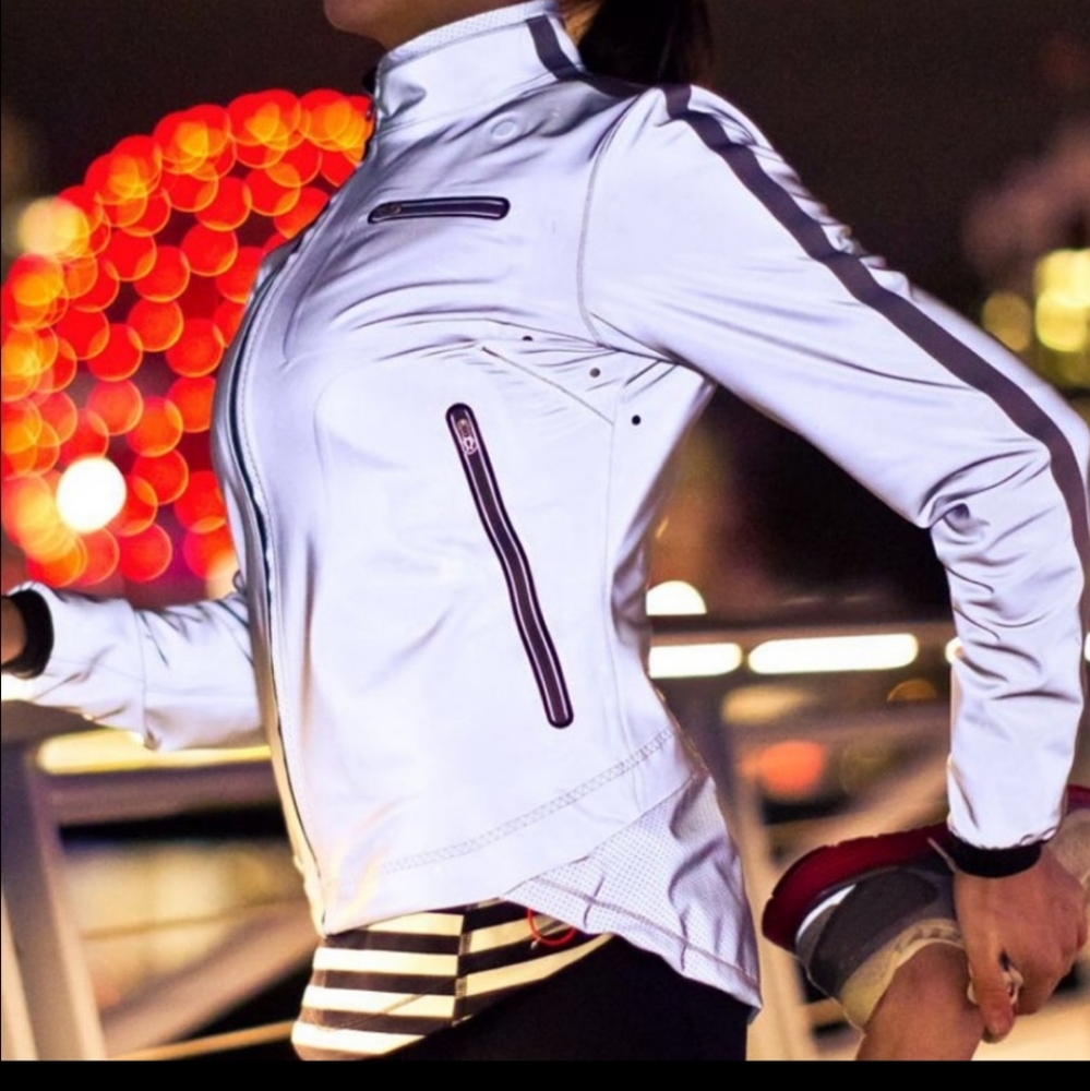 Lululemon Run Rare Fully Reflective Jacket Sz 8